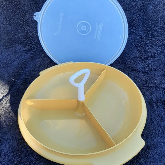 Tupperware Gold Suzette 3 Part Divided Dish Relish Serving Platter  8" D - Picture 1 of 4